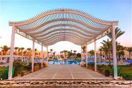 04 Hilton Nubian piscina
