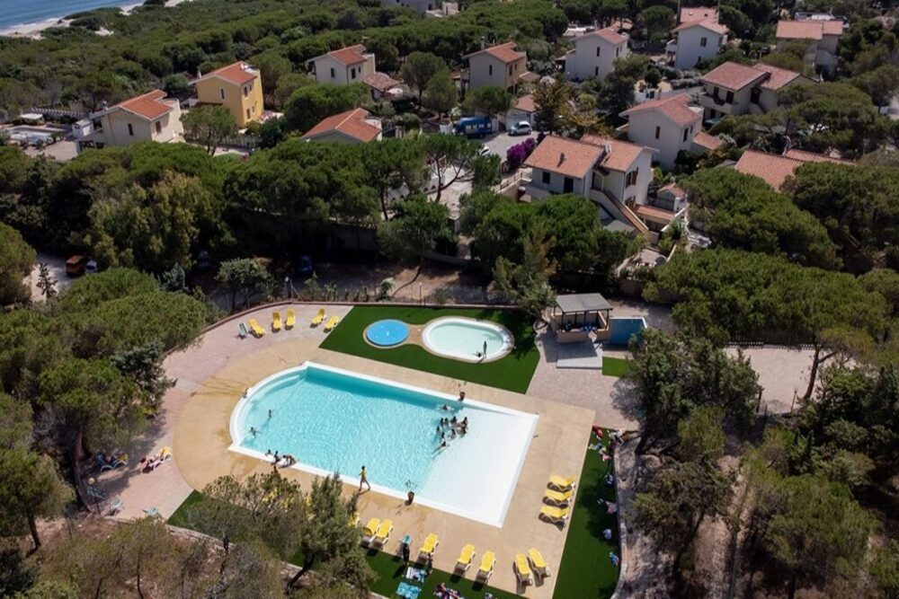 02 villaggio camping golfo dell asinara  piscina