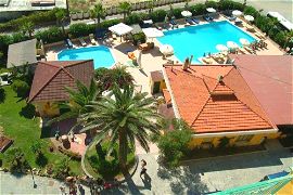 05 hotel sabbiadoro piscina