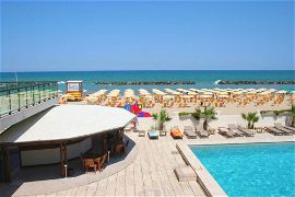 04 mediterraneo grand hotel piscina