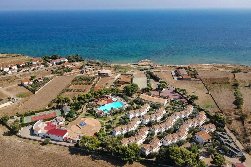 01 villaggio spiagge rosse panoramica