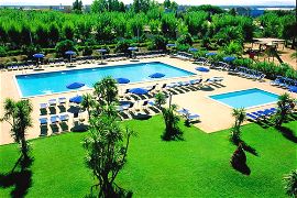 04 villaggio african beach hotel piscina